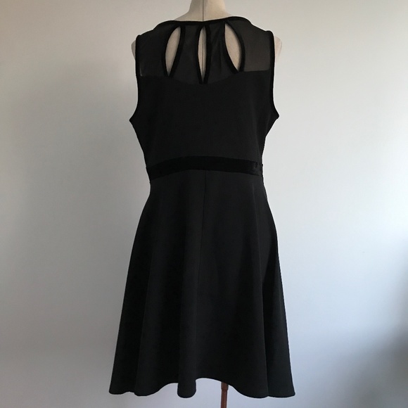 Z/C Signature - Black Midi Dress with velvet detail - Picture 3 of 7